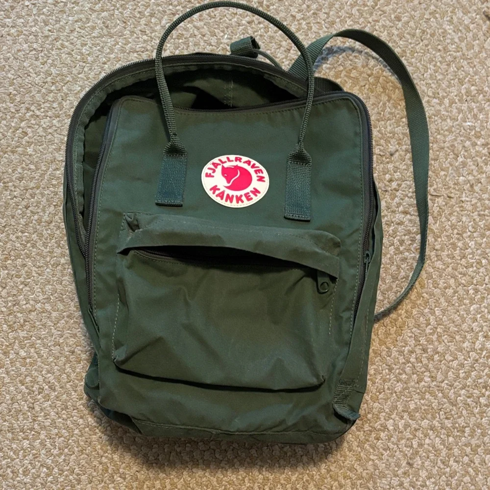 Fjallraven Kanken Olive Green Backpack with Round Logo